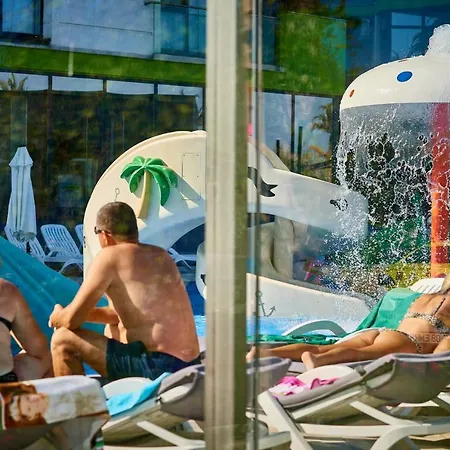 Sunset Memories Pool & Mamaia Nord Navodari
