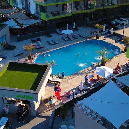Sunset Memories Pool & Mamaia Nord 아파트
