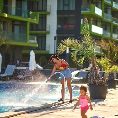 Sunset Memories Pool & Mamaia Nord 3*